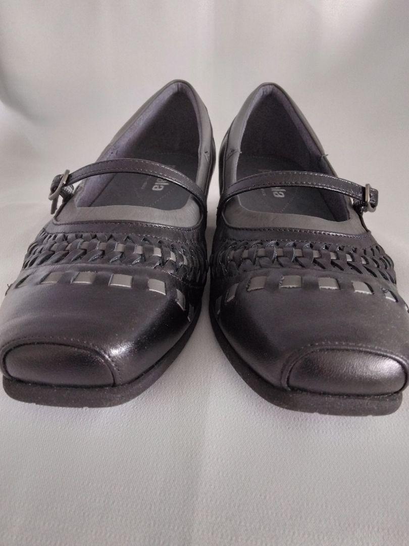 ☆新品☆asics pedalaレザーパンプス ストラップ 黒23㎝EEE