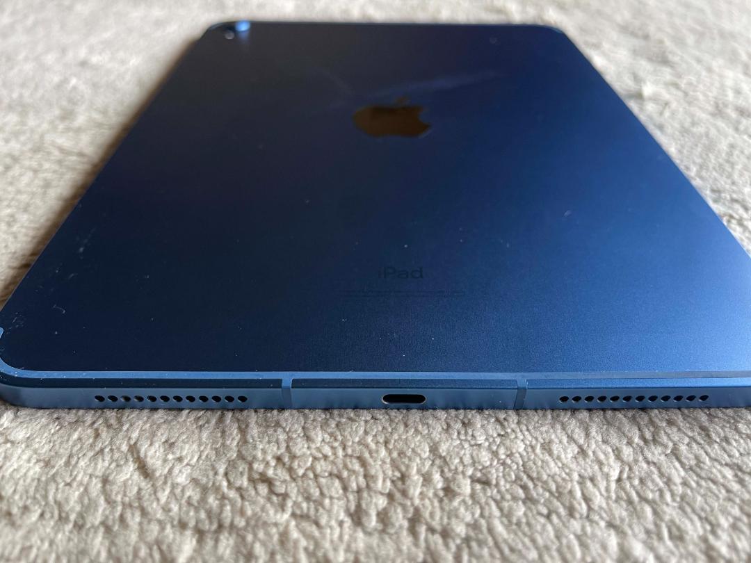 第10世代10.9インチWi-Fi-cell６４GB