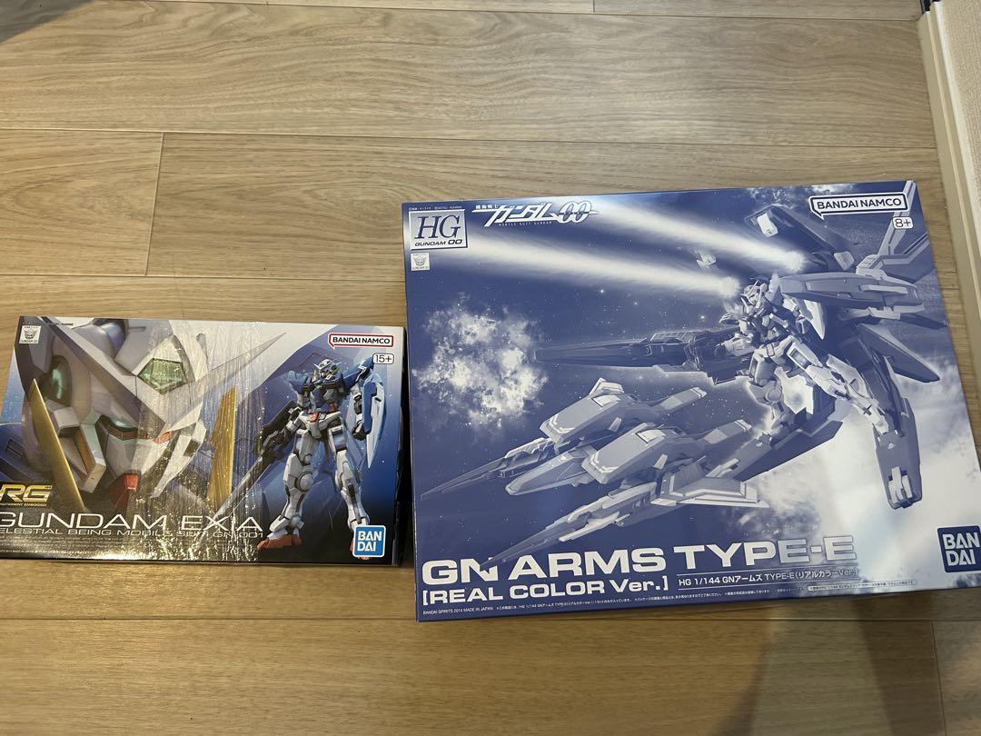 ガンプラ　RGエクシア　HG GNアームズ