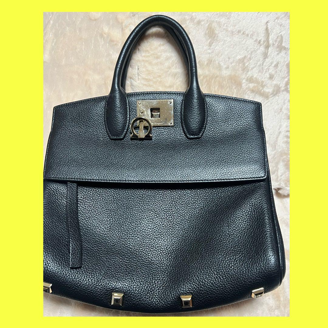 新品同様】ロエベ LOEWE チャーム バッグ タッセル レディース