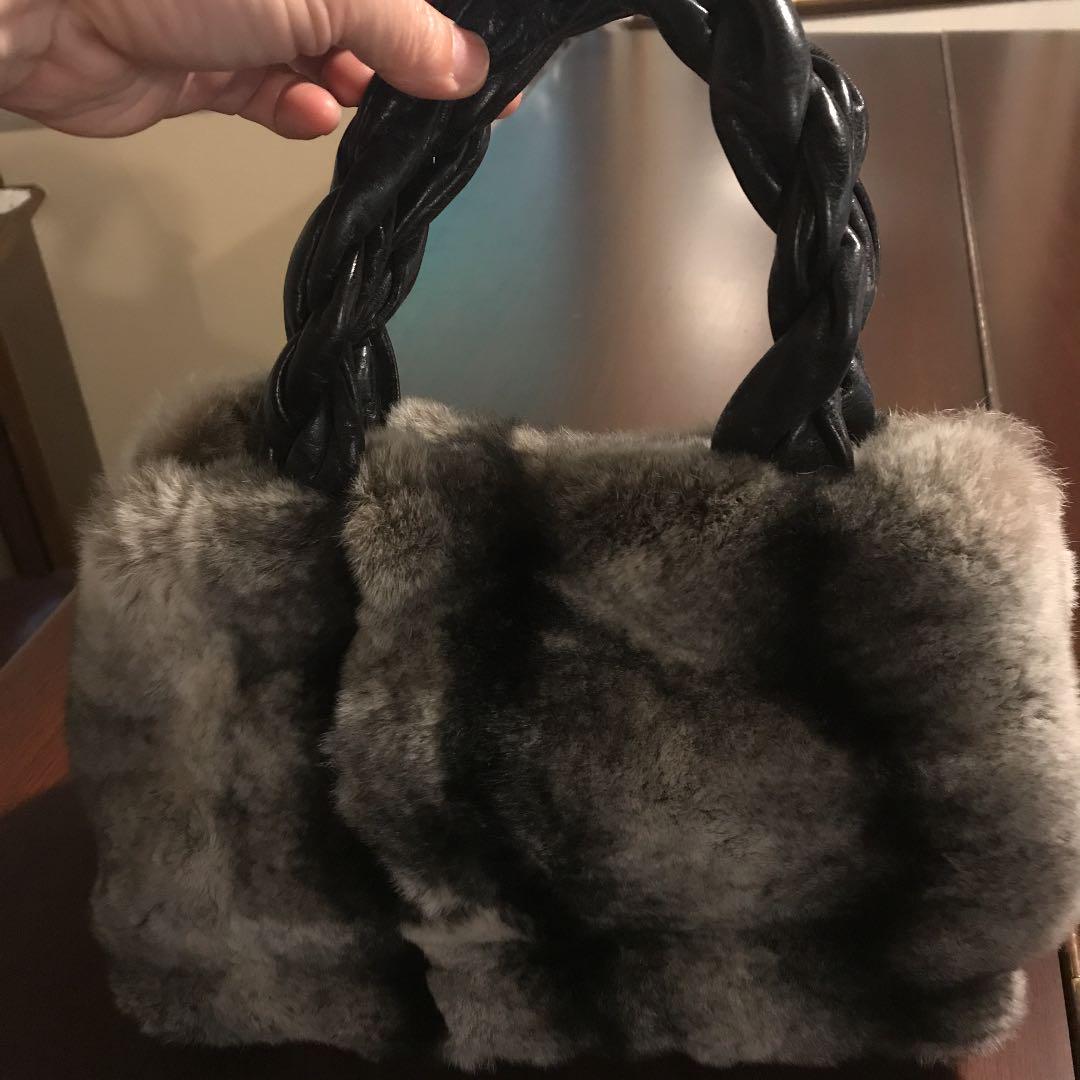 新品　毛皮チンチラバッグ