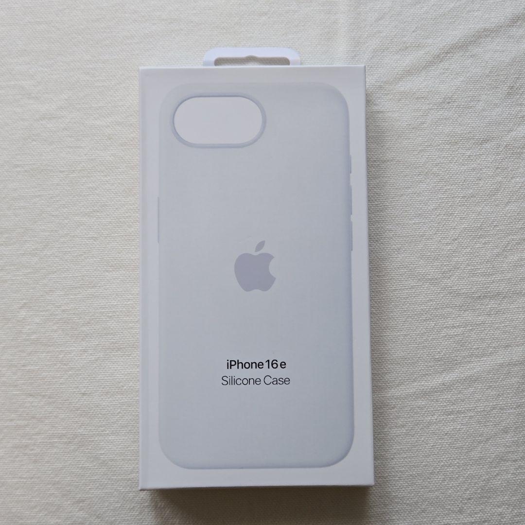 iPhone16e シリコーン ケース カバー ホワイト アップル 純正①