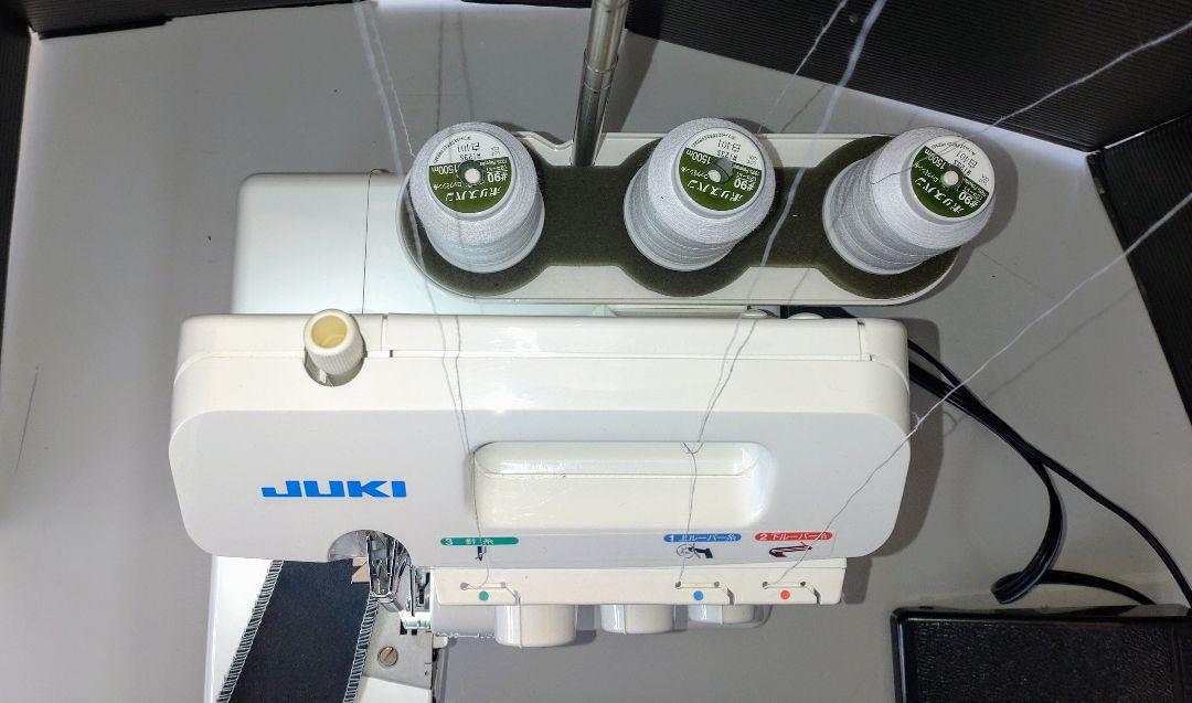 現行品★ほぼ未使用に近い★ MO03DN ３本ロックミシン JUKI