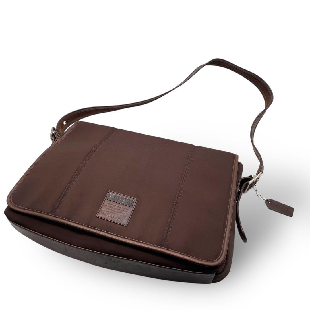 【美品】レア　COACH ショルダーバッグ　 メッセンジャーバッグ 肩掛けかばん