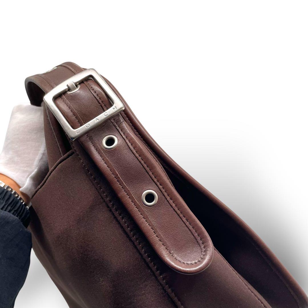 【美品】レア　COACH ショルダーバッグ　 メッセンジャーバッグ 肩掛けかばん