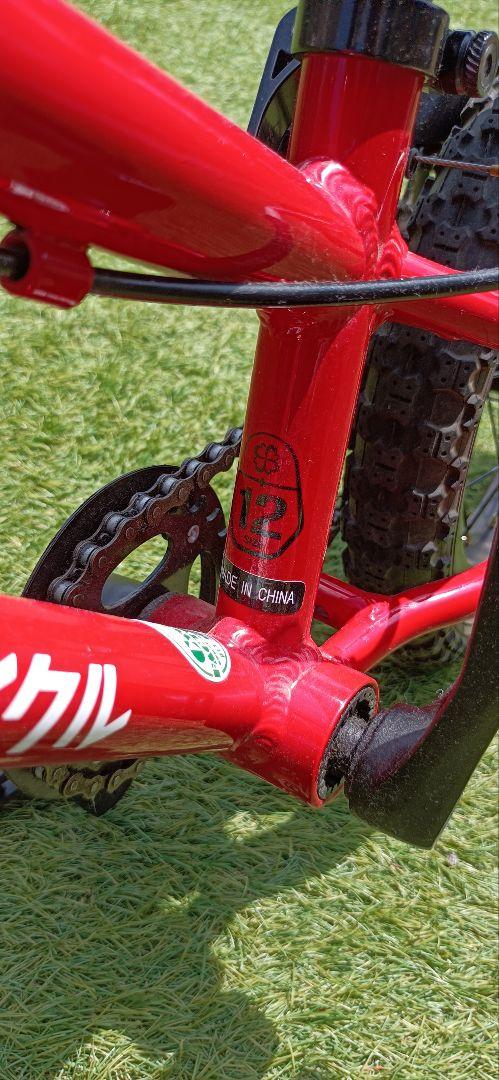 ヨツバサイクル　12インチ　ヒーローレッド