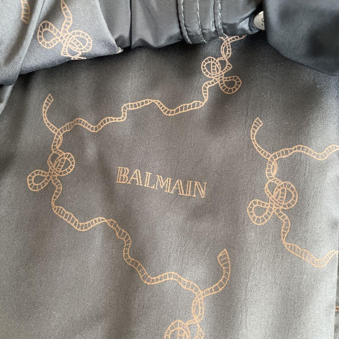 BALMAIN バルマン ブラック ダウンジャケット フード付き 大きい