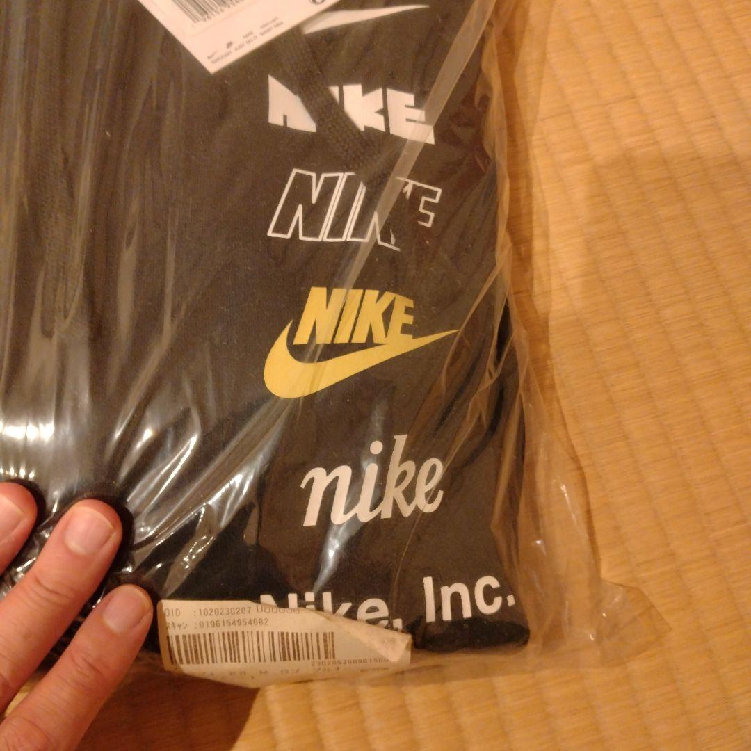 NIKE　パーカー　ブラック　Lサイズ　プルオーバー