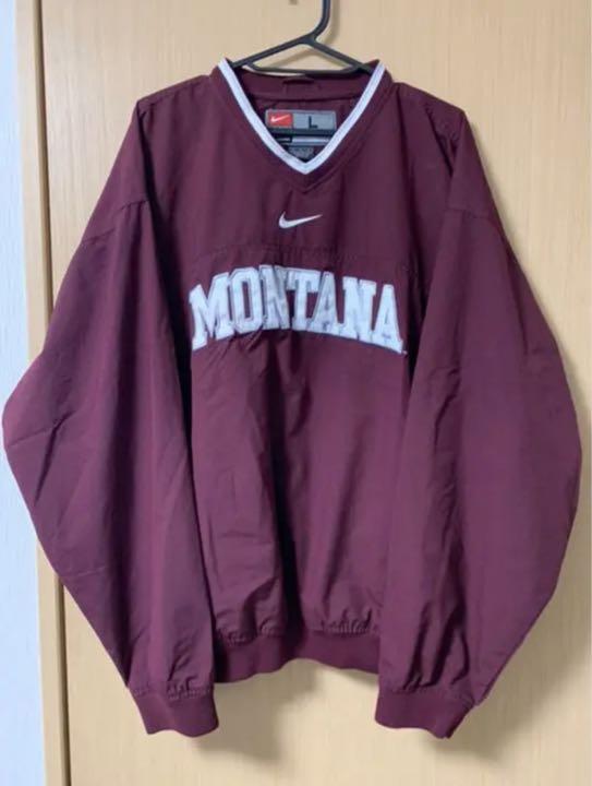 【美品】ナイキ NIKE ナイロンプルオーバー　カレッジロゴ