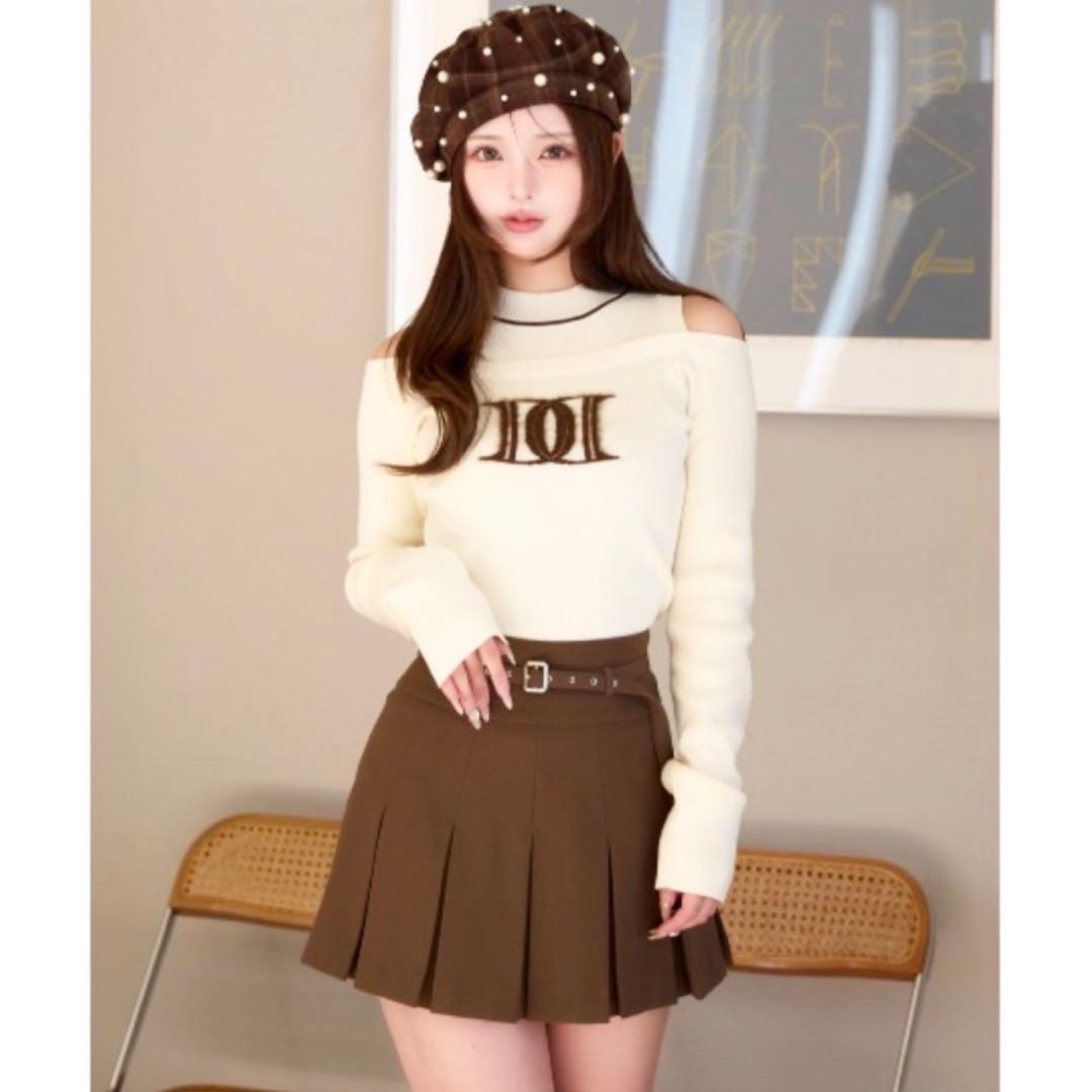 新品未開封　ダーリッチ　レイヤードライクロゴニットトップス　darich フリー