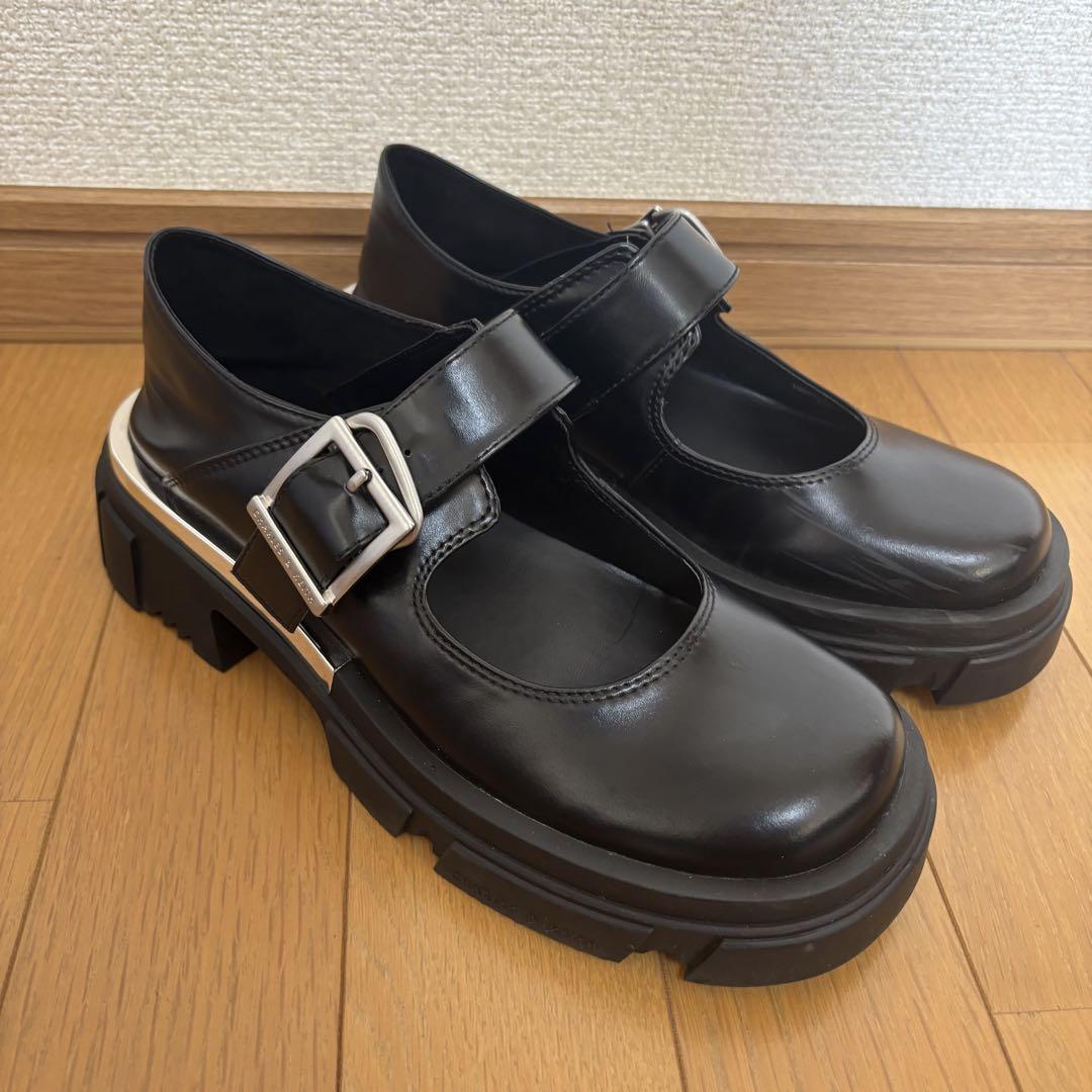 Charles & Keith Dakota メタリックアクセントメリージェーン