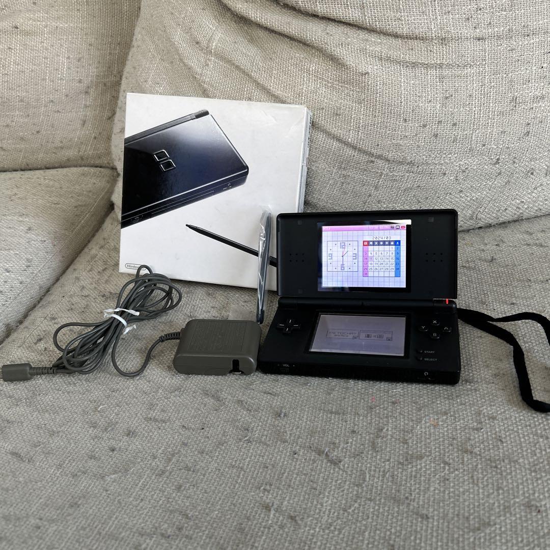 Nintendo NINTENDO DS ニンテンド-DS LITE ジェット… Amazon | ニンテンドーDS Lite ライト ブラック | ゲーム機本体