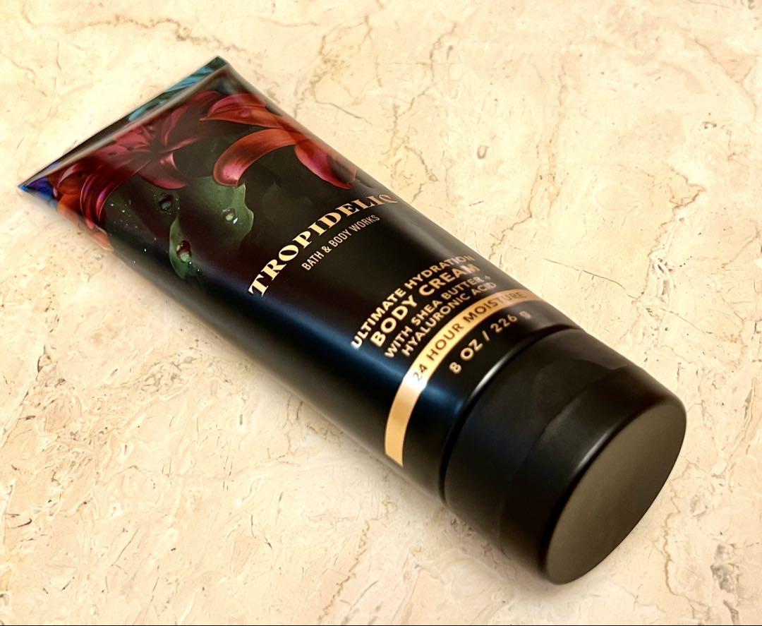 IZ  Bath & Body Worksボディクリーム ３本セット