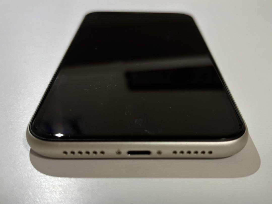 iPhone11 （本体、イヤホン、lightningケーブルセット）