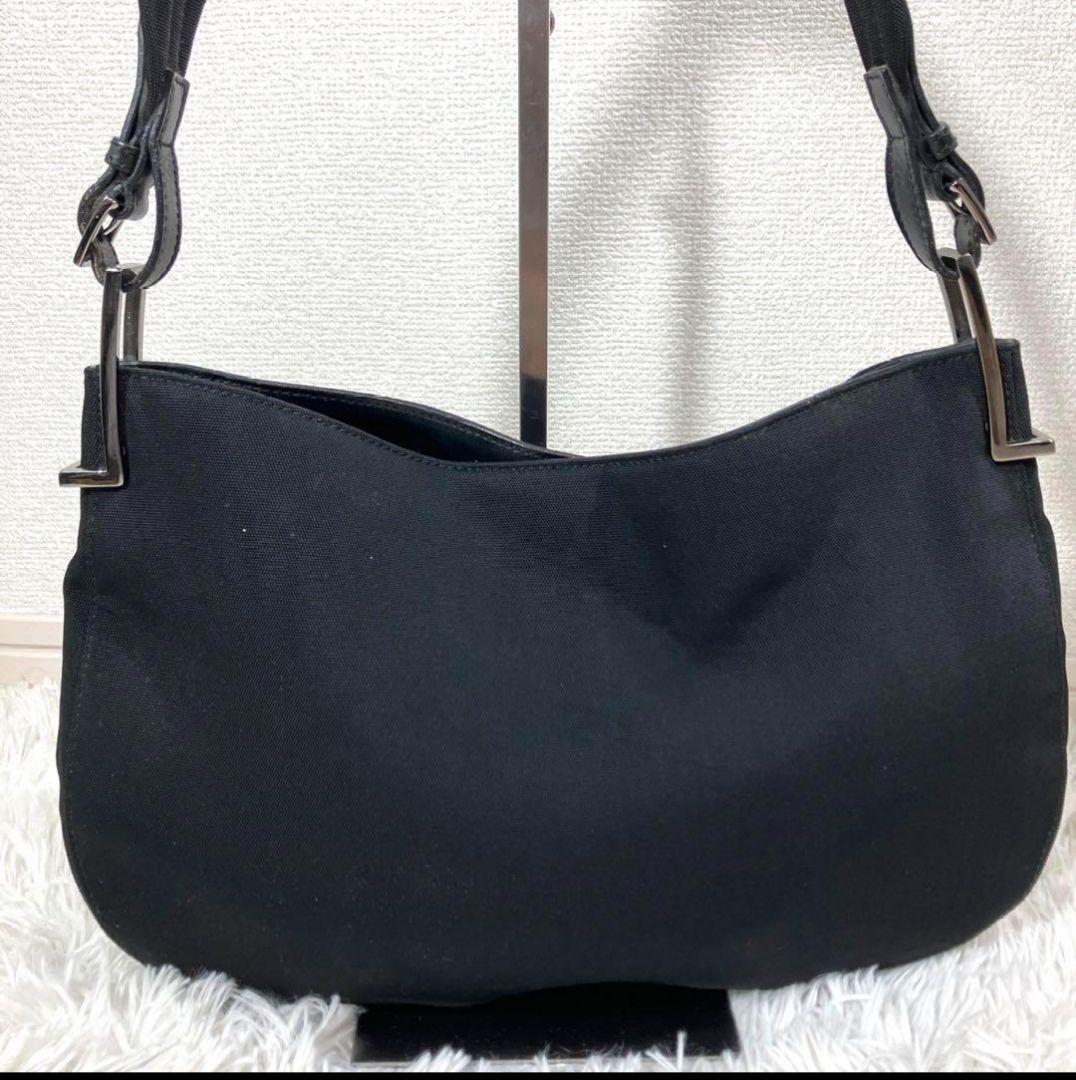 グッチ　ナイロンワンショルダーバッグ　お値下げ中！！