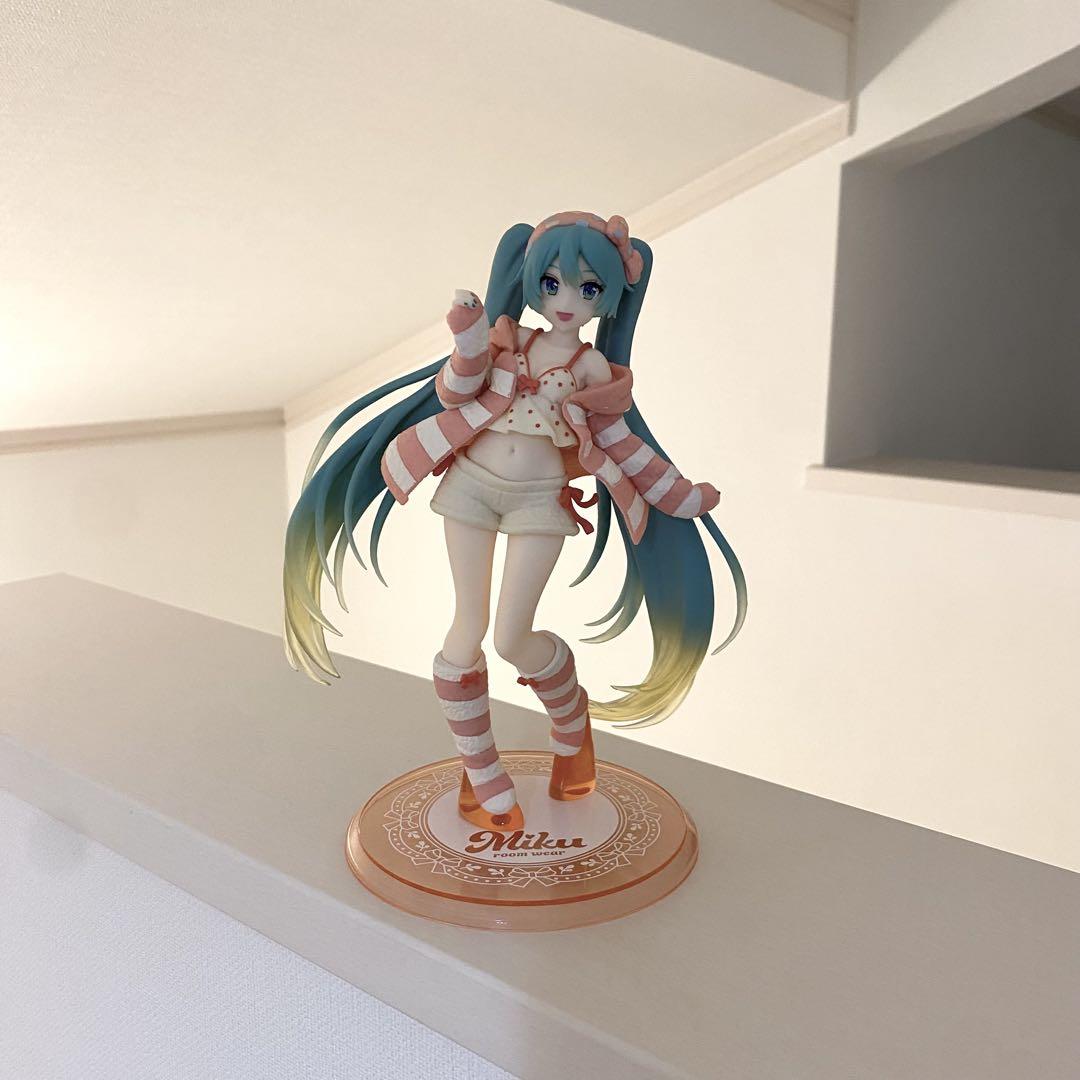 初音ミク　箱無し　フィギュア　4体　まとめ売り 初音ミク 箱無しフィギュア まとめ売り｜Yahoo!フリマ（旧PayPay