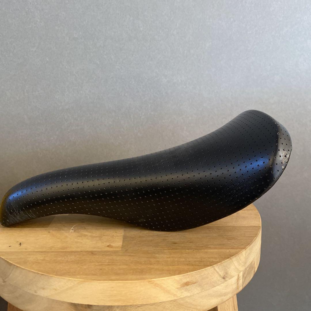 concor supercorsa サドル 黒