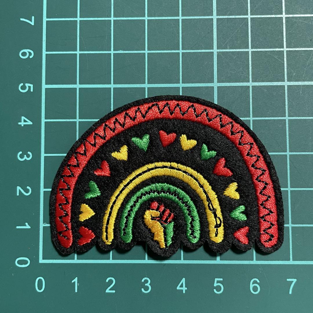 リップ 唇 レインボー セクシー ワッペン アイロン刺繍ワッペン
