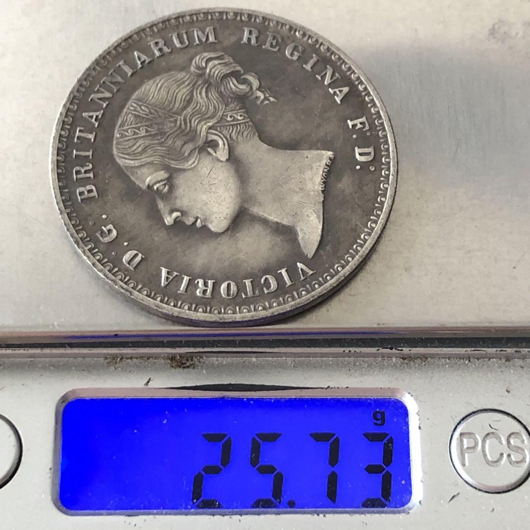 再入荷アイテム イギリス 古銭 ビクトリア女王 記念硬貨 大型銀貨 レア ライオン コレクション
