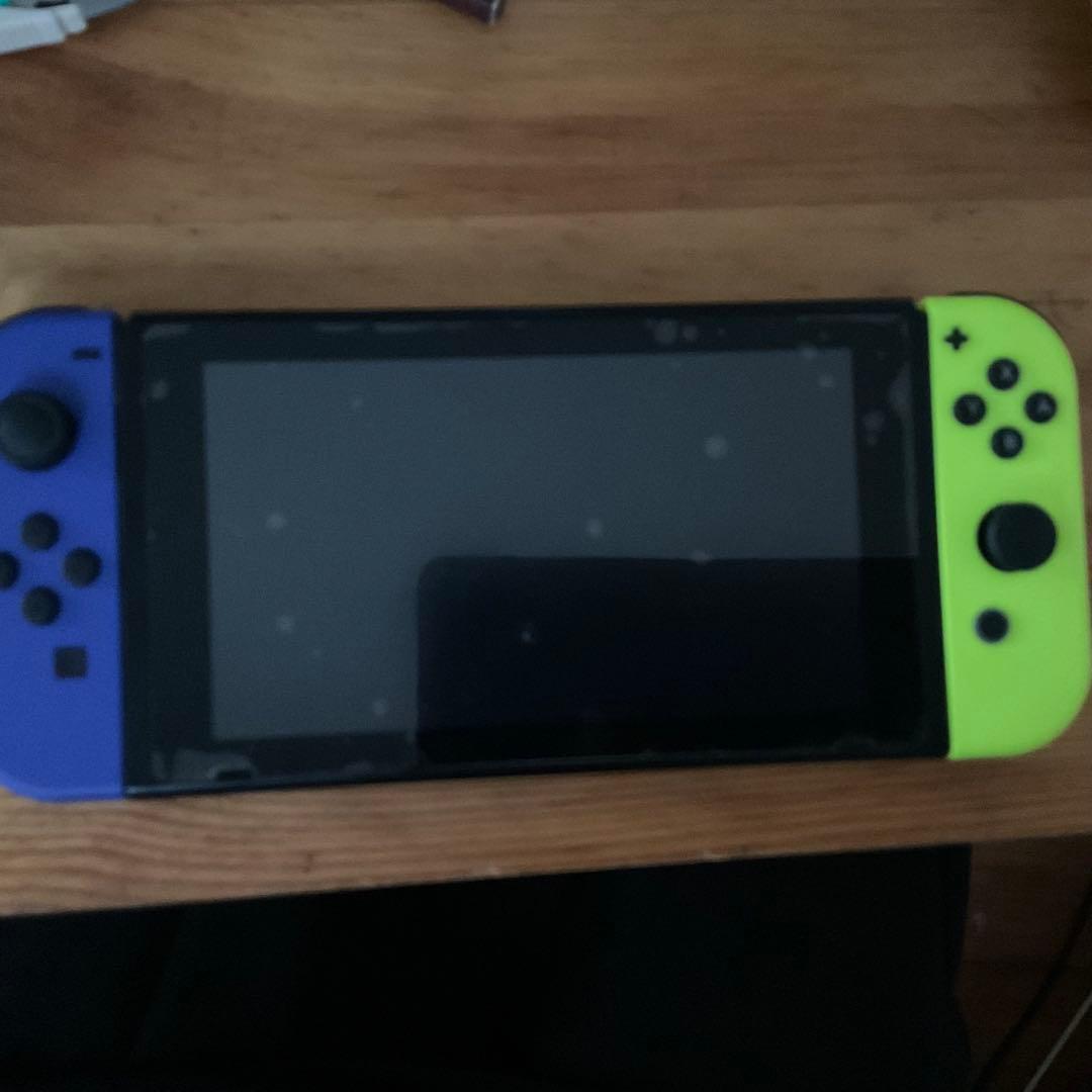 コントローラーとゲームカードセット