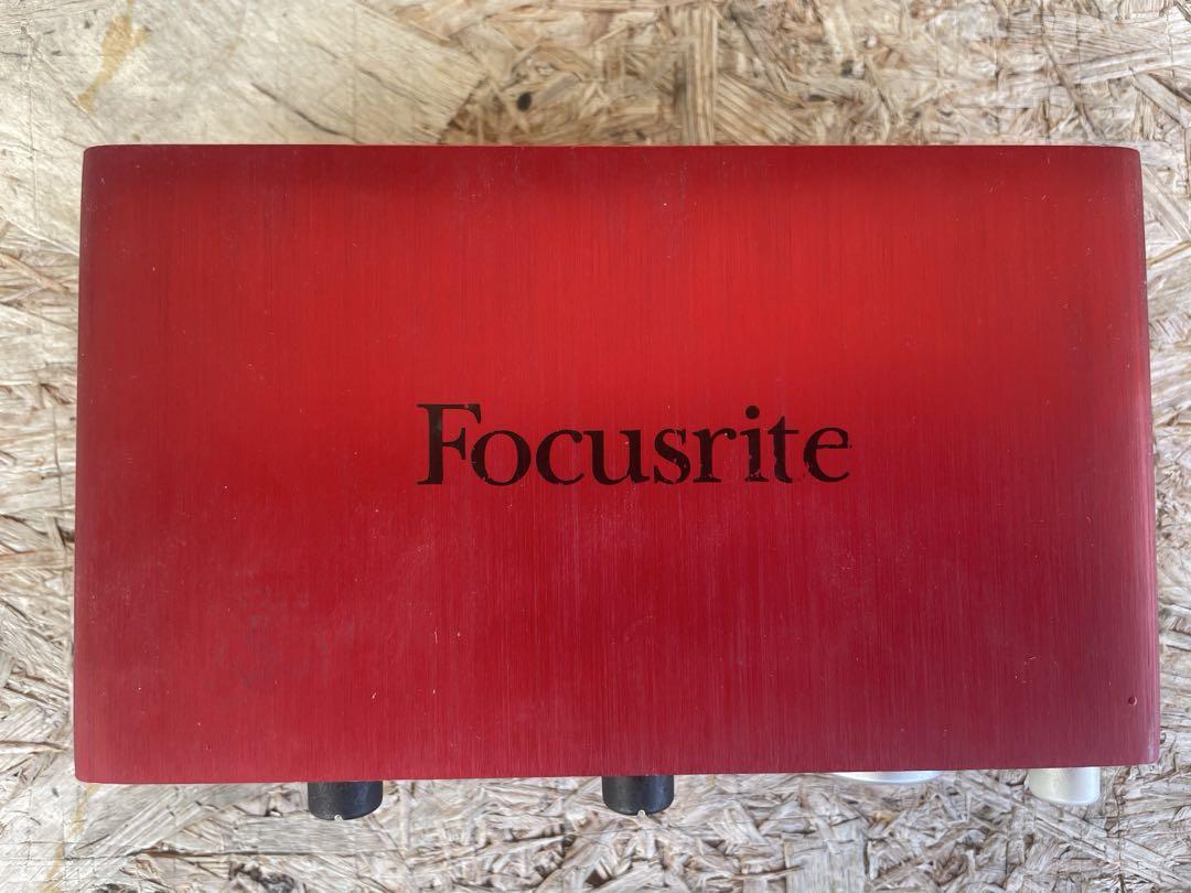 Focusrite Scarlett 2i2 オーディオインターフェース