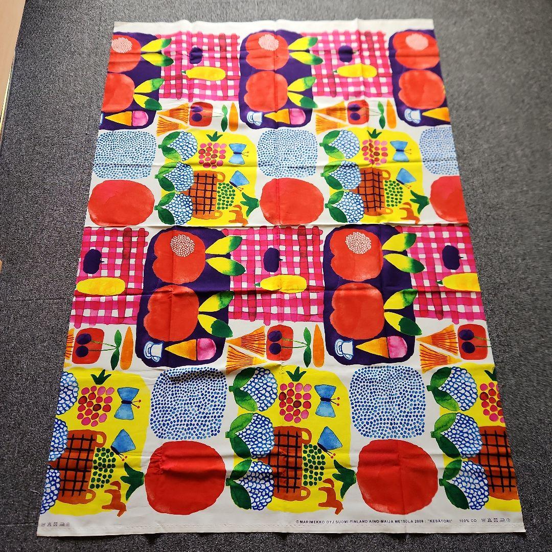 マリメッコ ケサトリ 生地 marimekko 驚きの値段で 72.0%OFF e