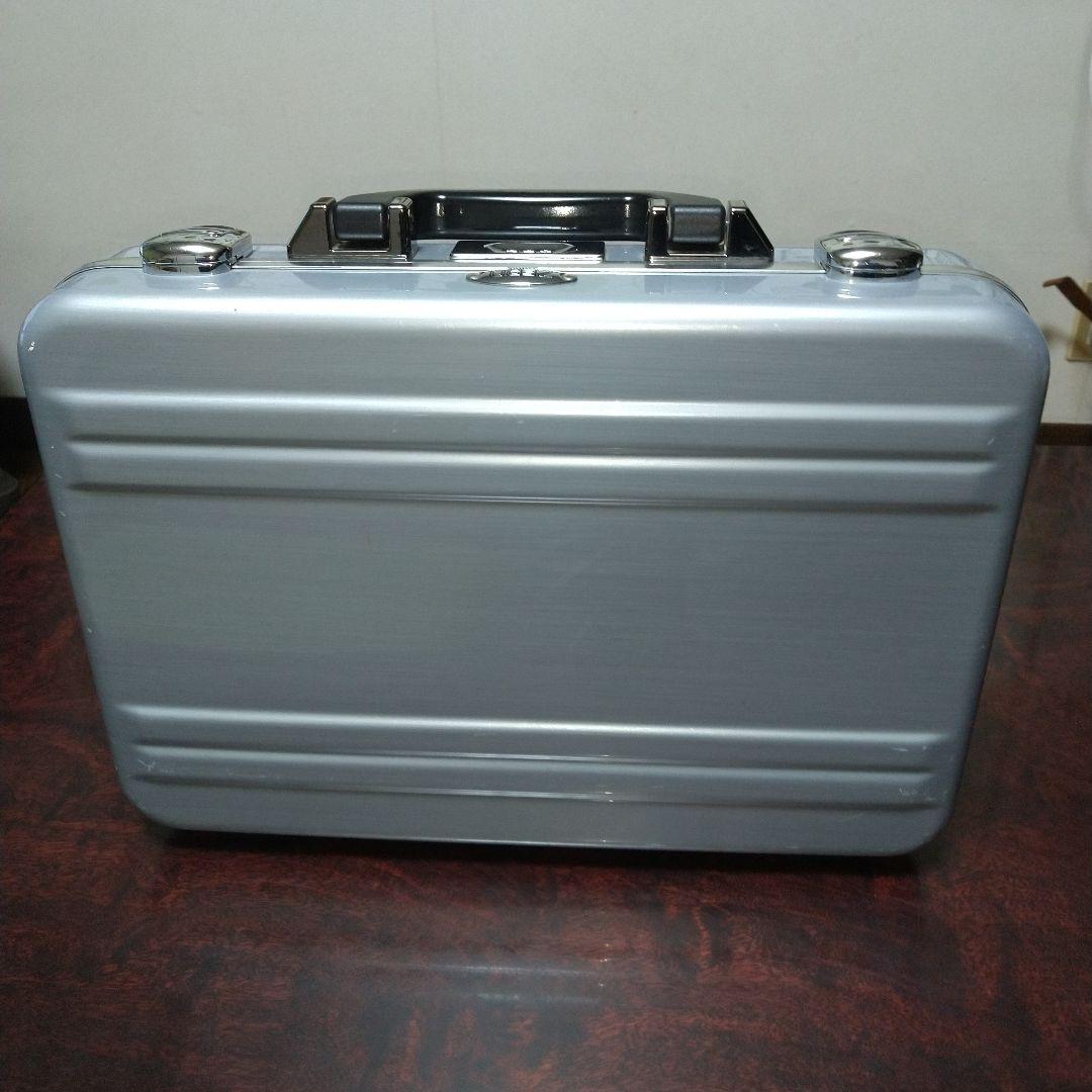常*団様 ZERO HALLIBURTON アタッシュケース
