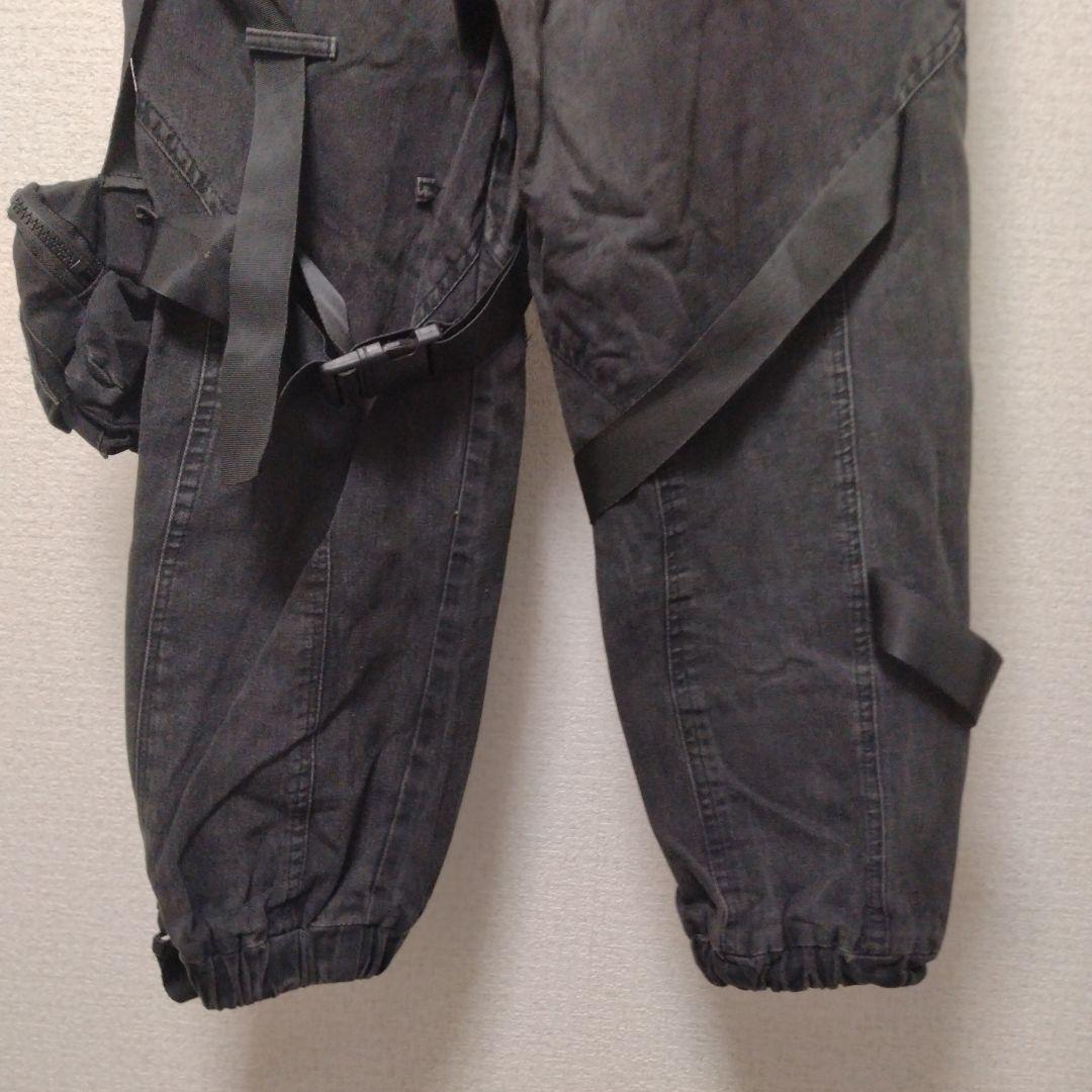 ノーブランド　テックウェア　ギミック系デニムカーゴパンツ　ダークグレー