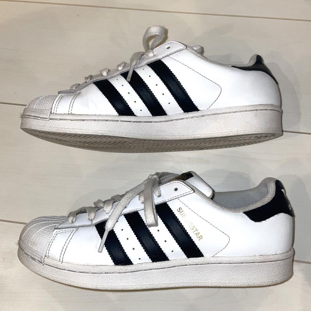 adidas Superstar ホワイト/ブラック スニーカー adidas Superstar ホワイト/ブラック - 靴最新