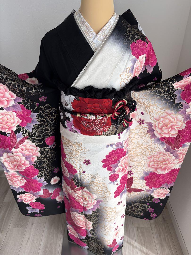 ⭐️振袖フルセット　正絹　成人式　牡丹　黒　白