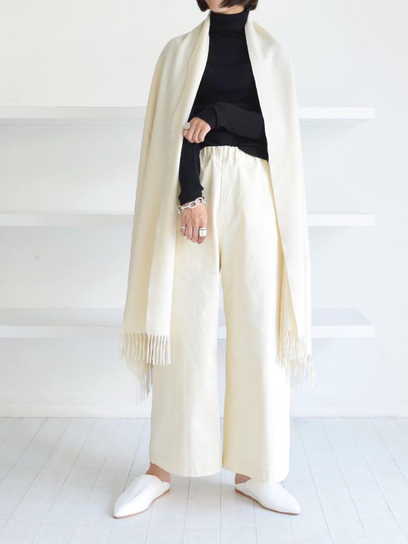 モデル着画有 美品 カシミヤ100% TANILAG クリーム色大判ストール