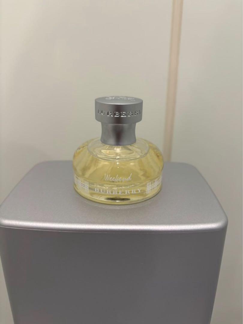 Burberry Weekend 香水2つセット - メルカリ