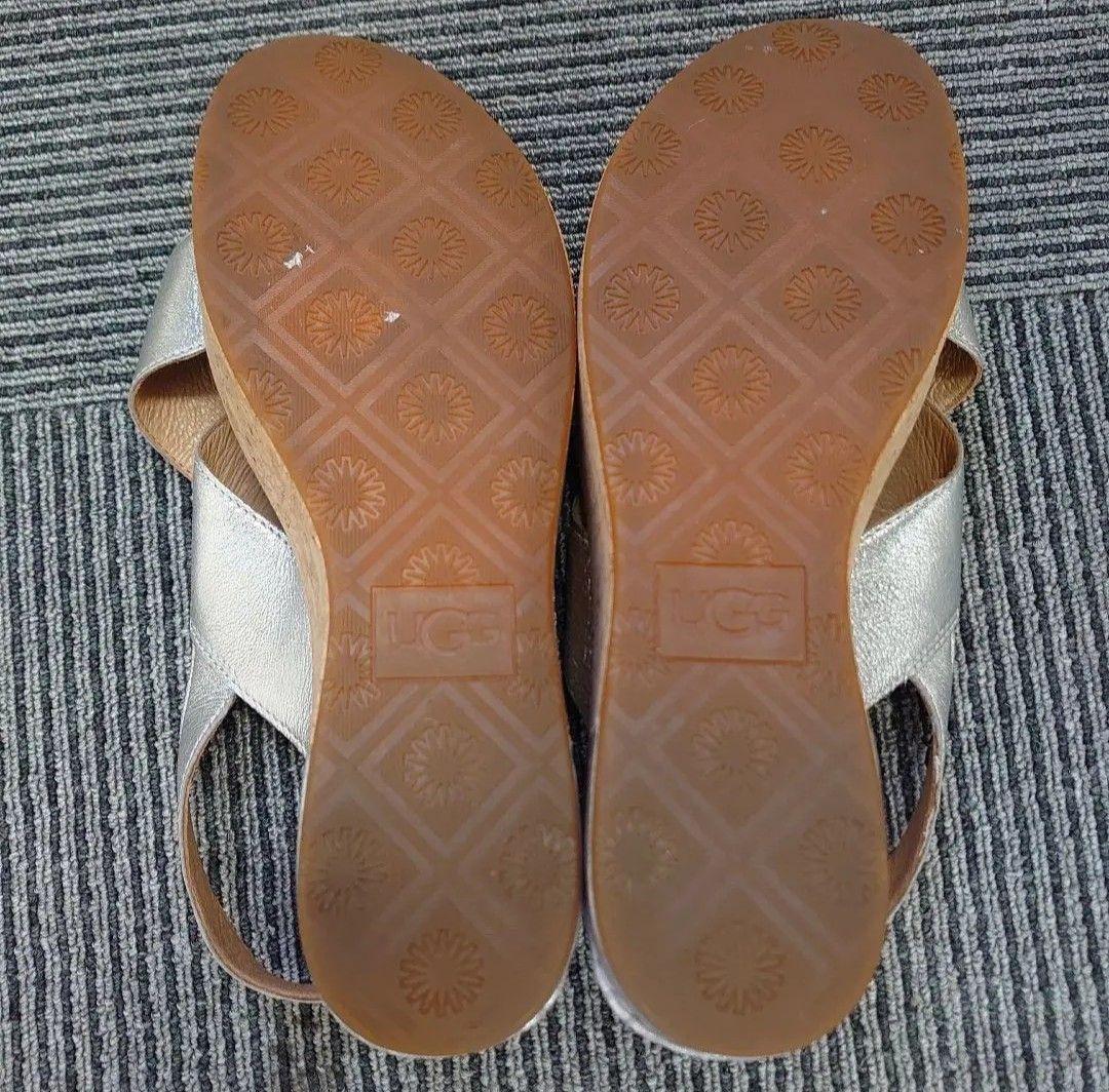 UGGウエッジソールサンダル25センチ
