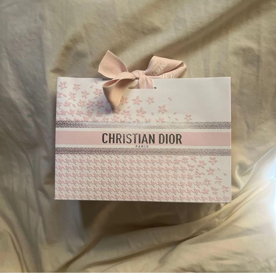 Christian Dior ギフト袋 花柄 - メルカリ