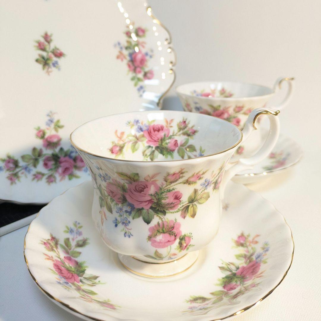 ロイヤルアルバートボーンチャイナカップ&ソーサーmoss rose