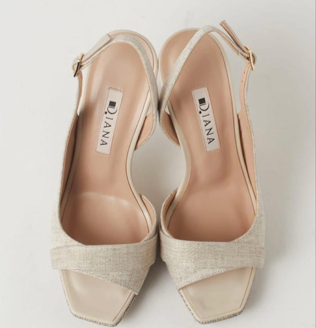 ダイアナ　バックストラップサンダル　ベージュ
