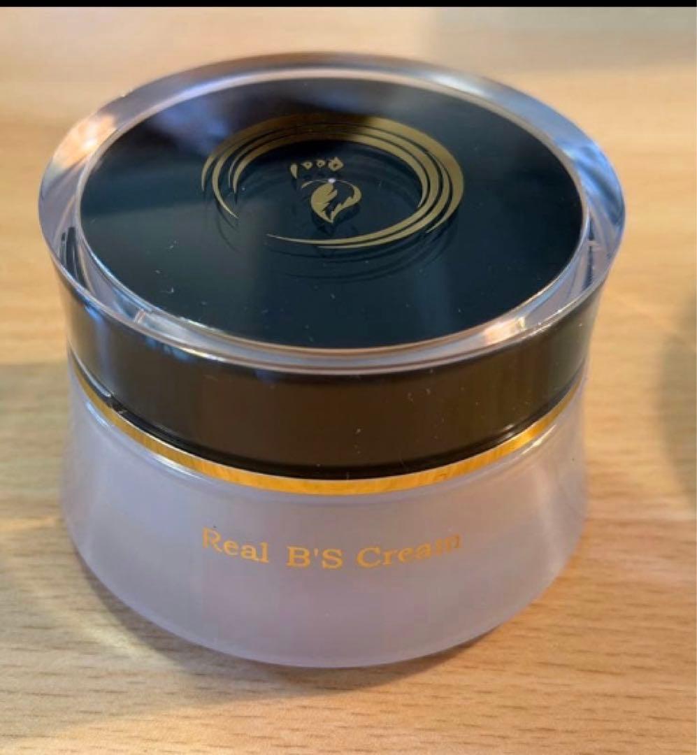 Real B S Cream 50g目立った傷や汚れなし