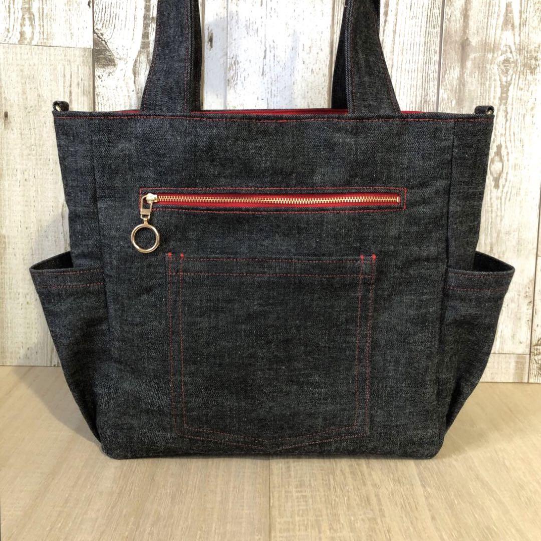 トートバッグ　ハンドメイド　デニムリメイク　ブラック　レッド　ゴールドW