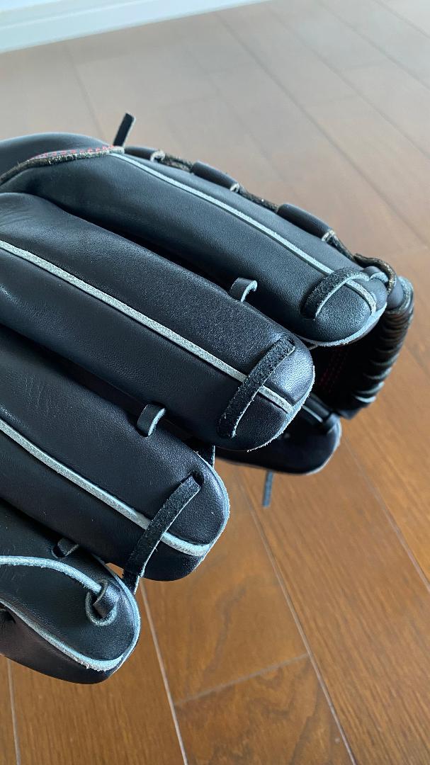 アンダーアーマー　投手用（硬式）　左投げ