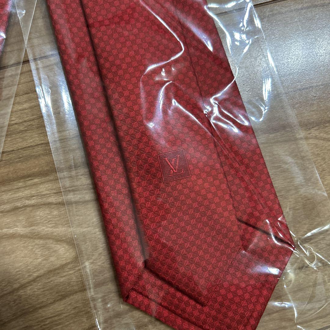 ルイヴィトン　LOUIS VUITTON ネクタイ　赤　レッド