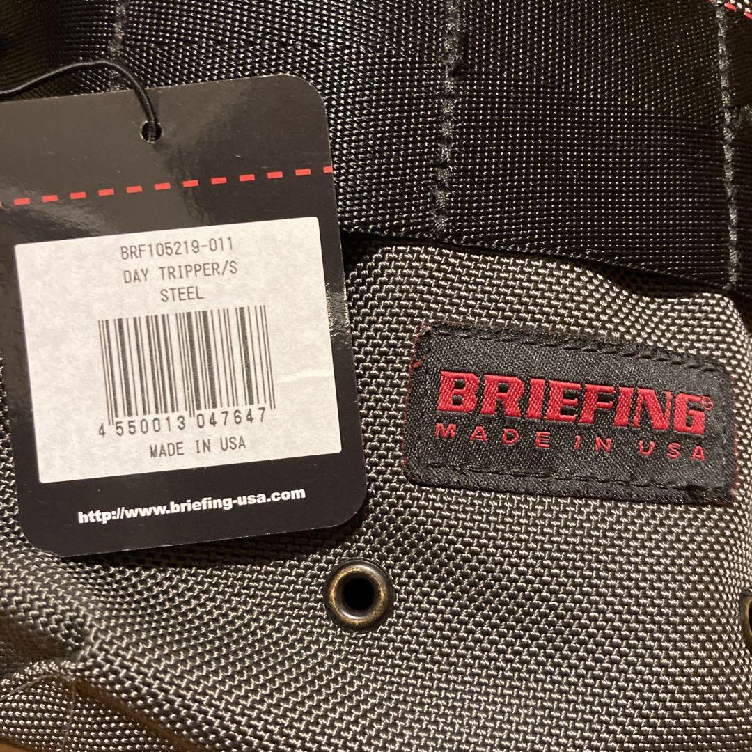 BRIEFING DAY TRIPPER/S ショルダーバッグ スティール