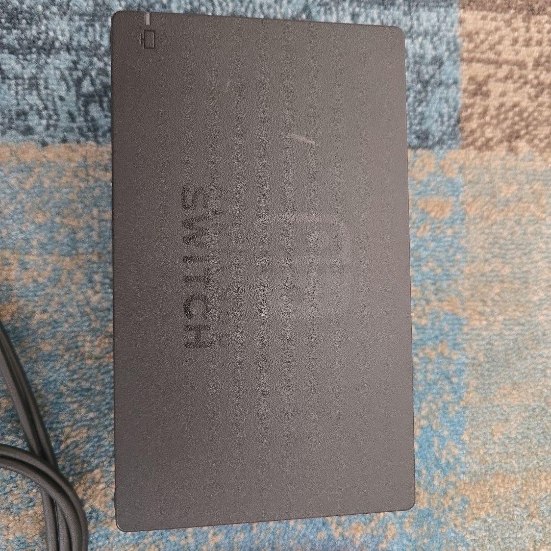 Nintendo Switch 本体 赤と青 Joy-Con 充電ドック付き Nintendo Switch 本体 赤と青 Joy-Con 充電ドック付き