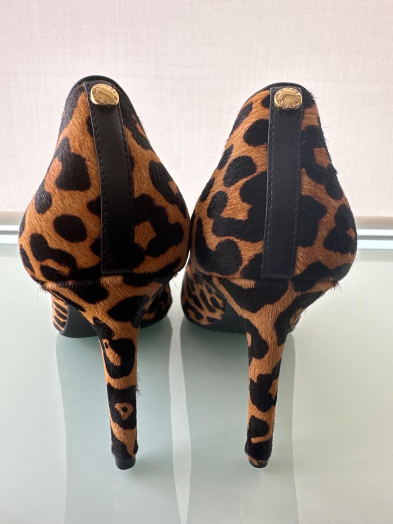マイケルコース新品豹柄パンプス 26