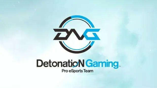 DNG DetonationN Gaming  パーカー