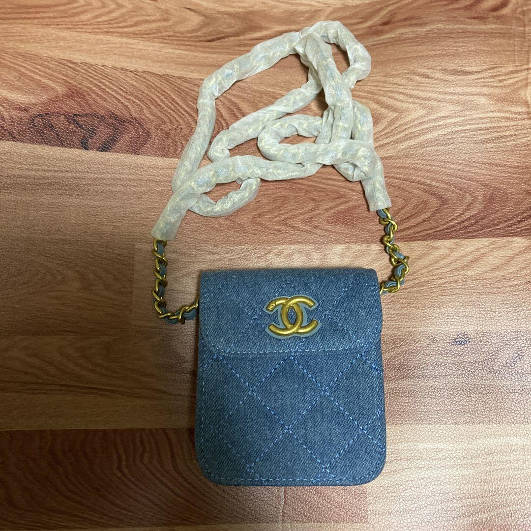 CHANEL ノベルティ チェーン付きデニムポーチ