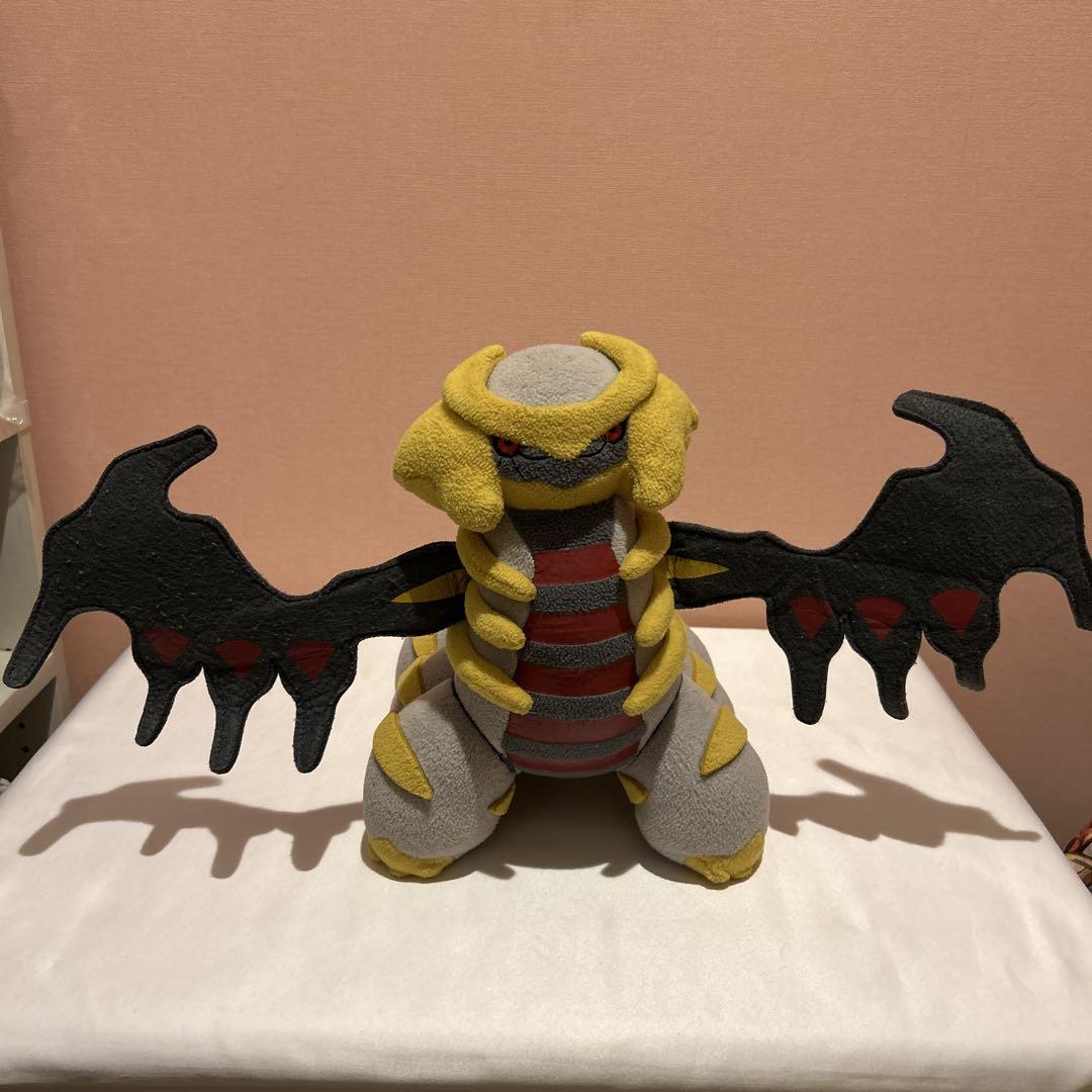 ギラティナ　タカラトミー　ぬいぐるみ　レトロ
