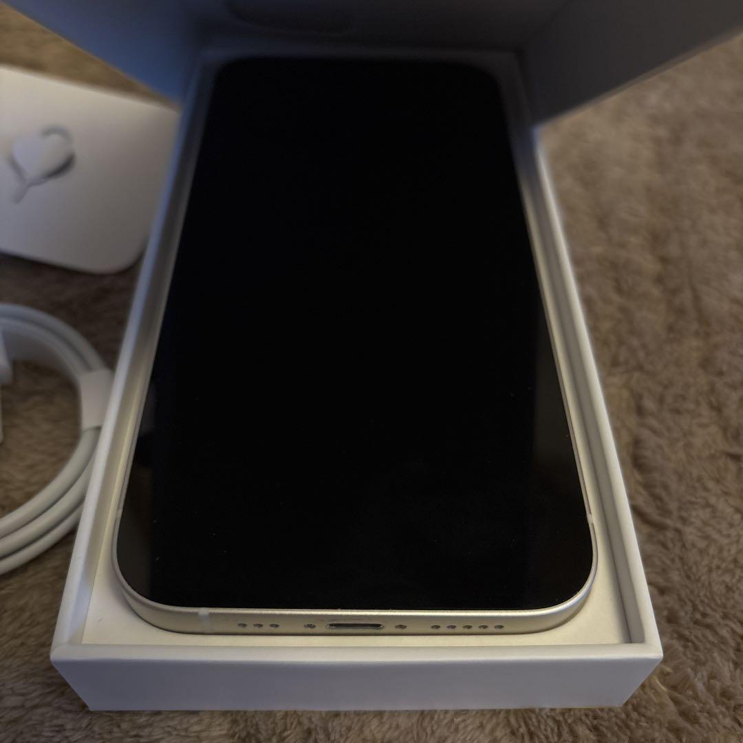 iPhone13 128GB SIMフリー 付属品あり　スターライト