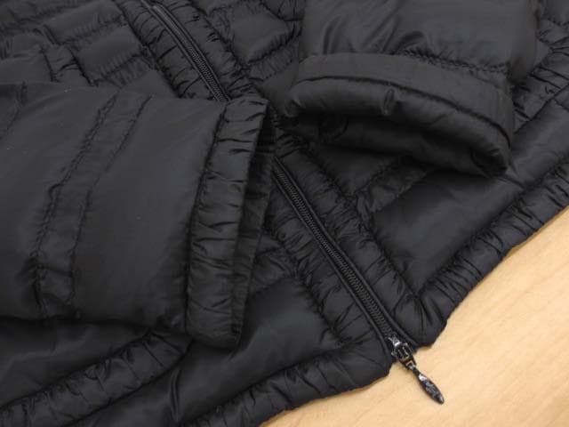 美品 モンクレール LISSY リッシー ライトダウンジャケット 00 収納袋付 美品 モンクレール LISSY リッシー ライトダウンジャケット 00 収納袋付