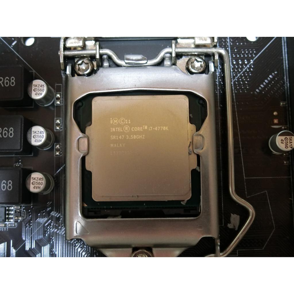 ASUSマザーボード（CPU、メモリ、ビデオカード付属）