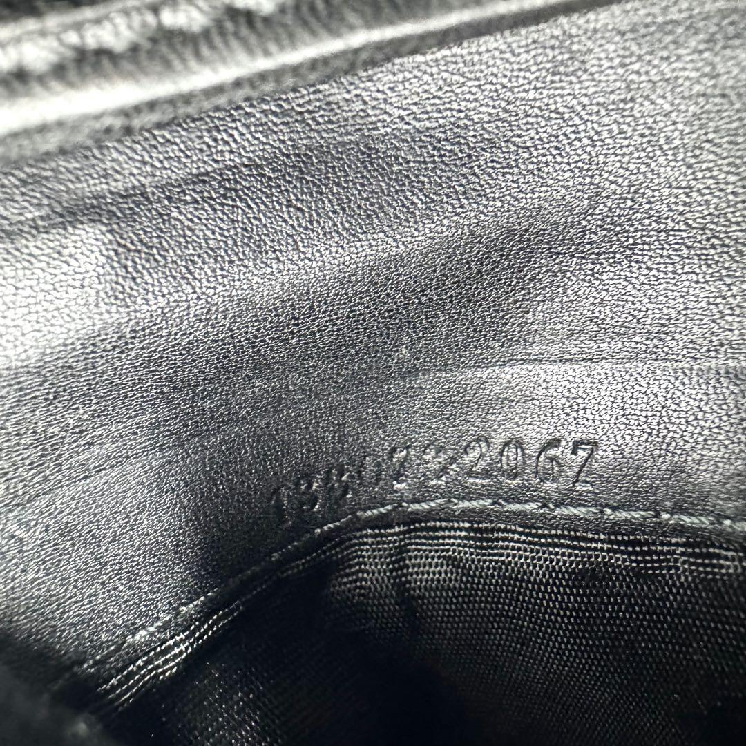 ✨鑑定済・良品✨GUCCI 二つ折り財布 シマ シェリーライン GG柄 ブラック